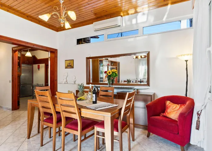 Σπίτι διακοπών Verani Parking Balcony Playground